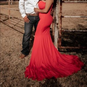 Red mermaid long train formal/prom dress